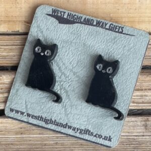 Black cat stud earring